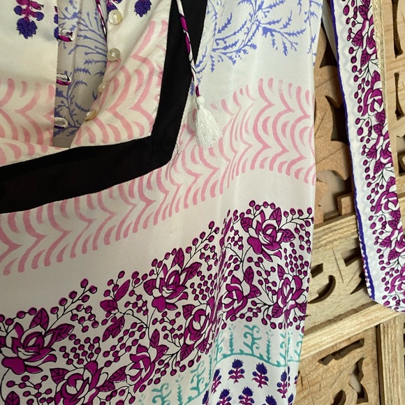 Silk tunic/top.  Boho flair.  Perfect for summer. - Picture 9 of 11